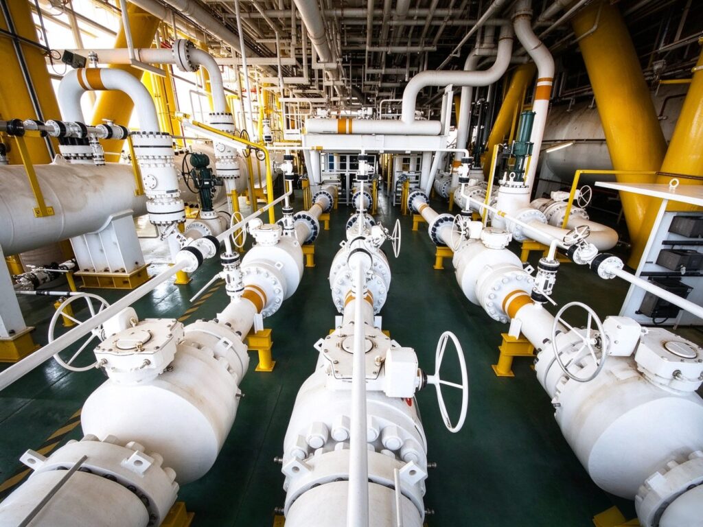 Industrial piping plant with valves
